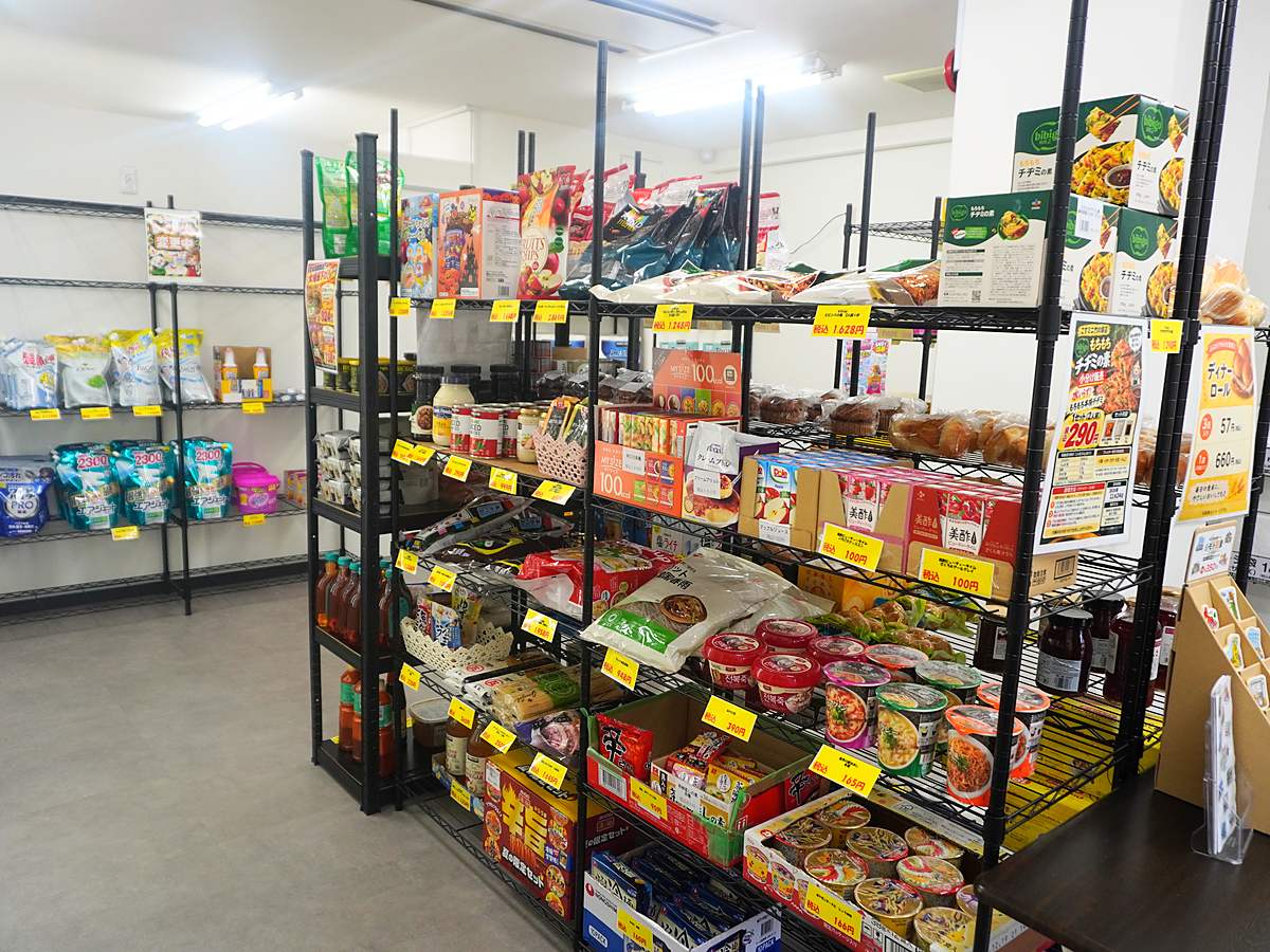 こすミニ竹の塚店の店内